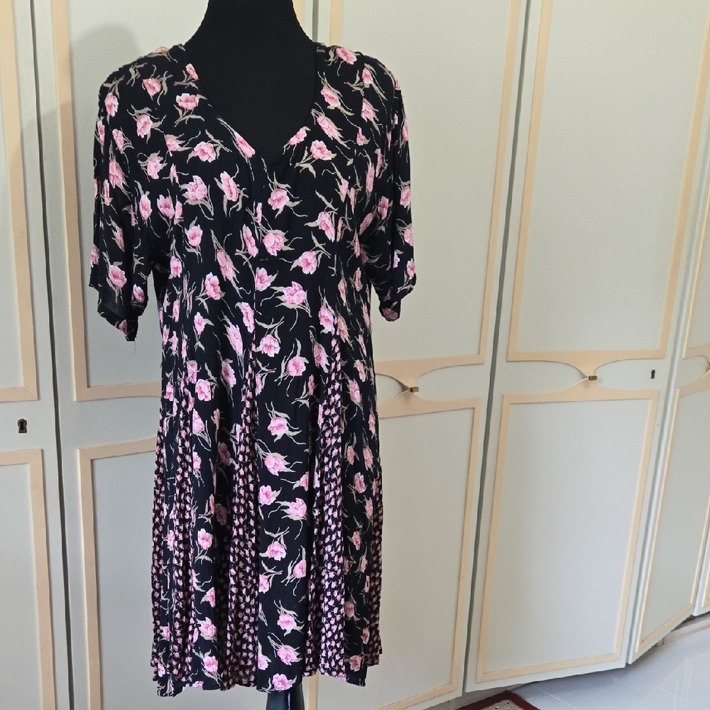 Vintage 90s Babydoll Dress in Black Floral w/ Pink Roses, Over Sized Pull-Over~M